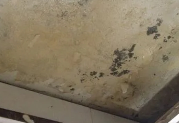郑州惠济区阳台漏水维修公司分享下郑州惠济区卫生间渗水维修需要注意哪些问题。